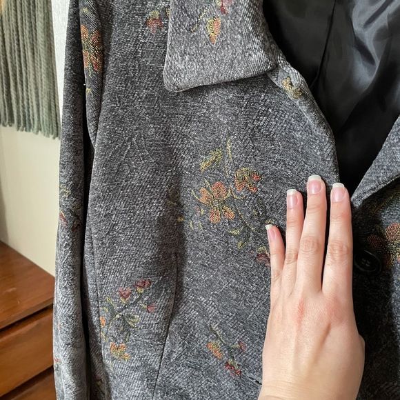 Vintage Danier Tapestry Coat - Picture 4 of 12